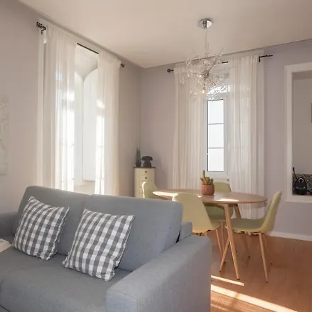 Tikliving Apartment