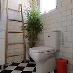 Tikliving *